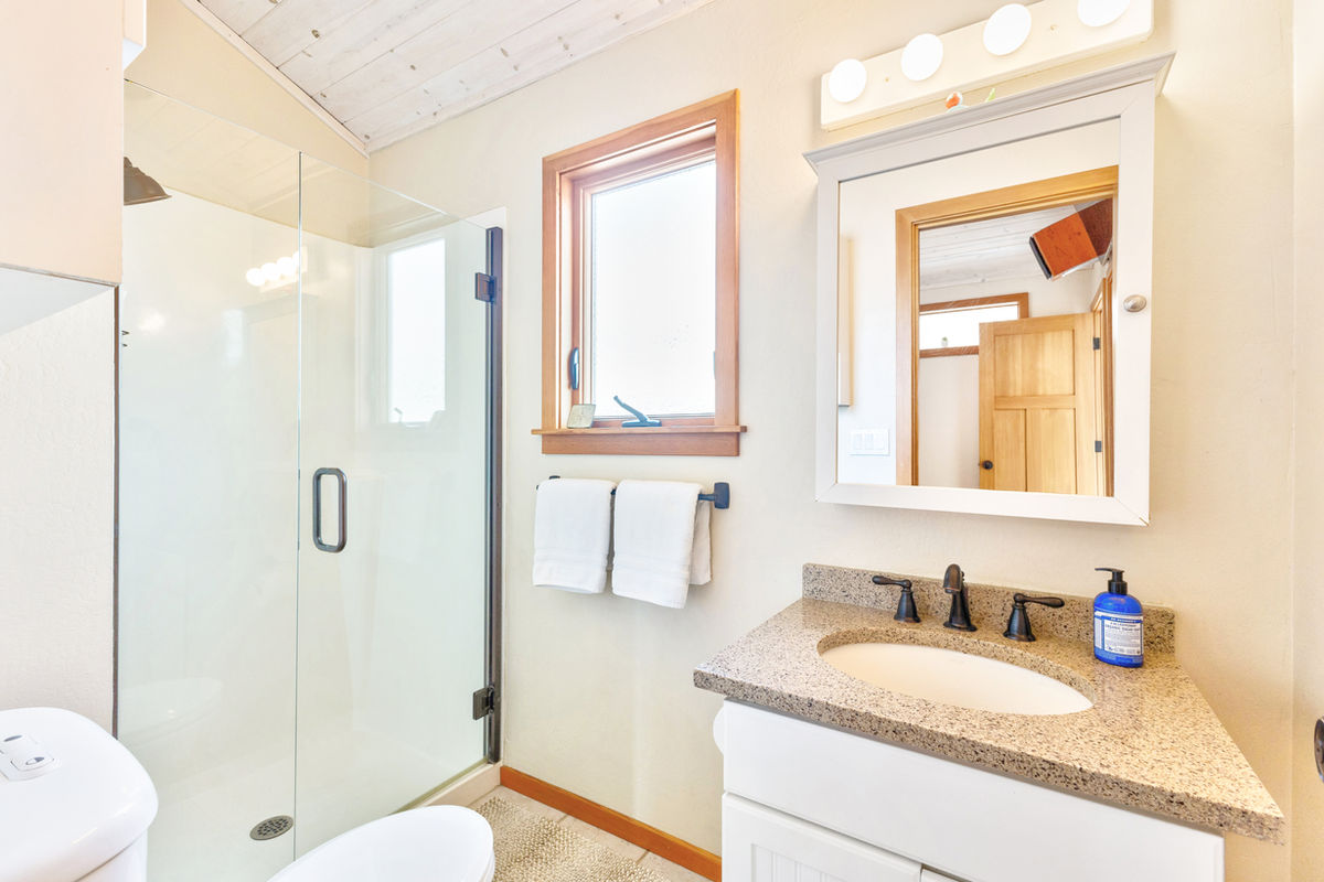 Sea Esta modern bathroom with quality fixtures